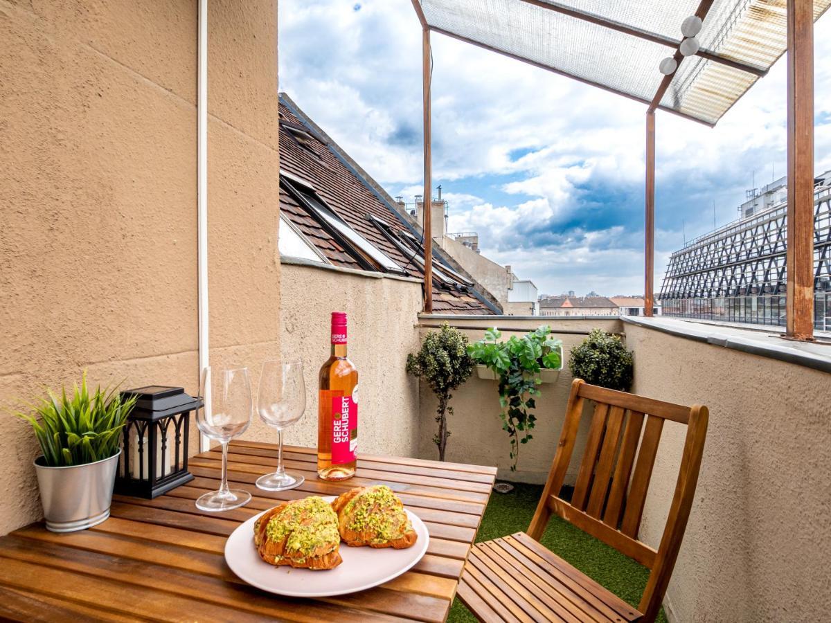 The Birdcage Apartment บูดาเปสต์ ภายนอก รูปภาพ